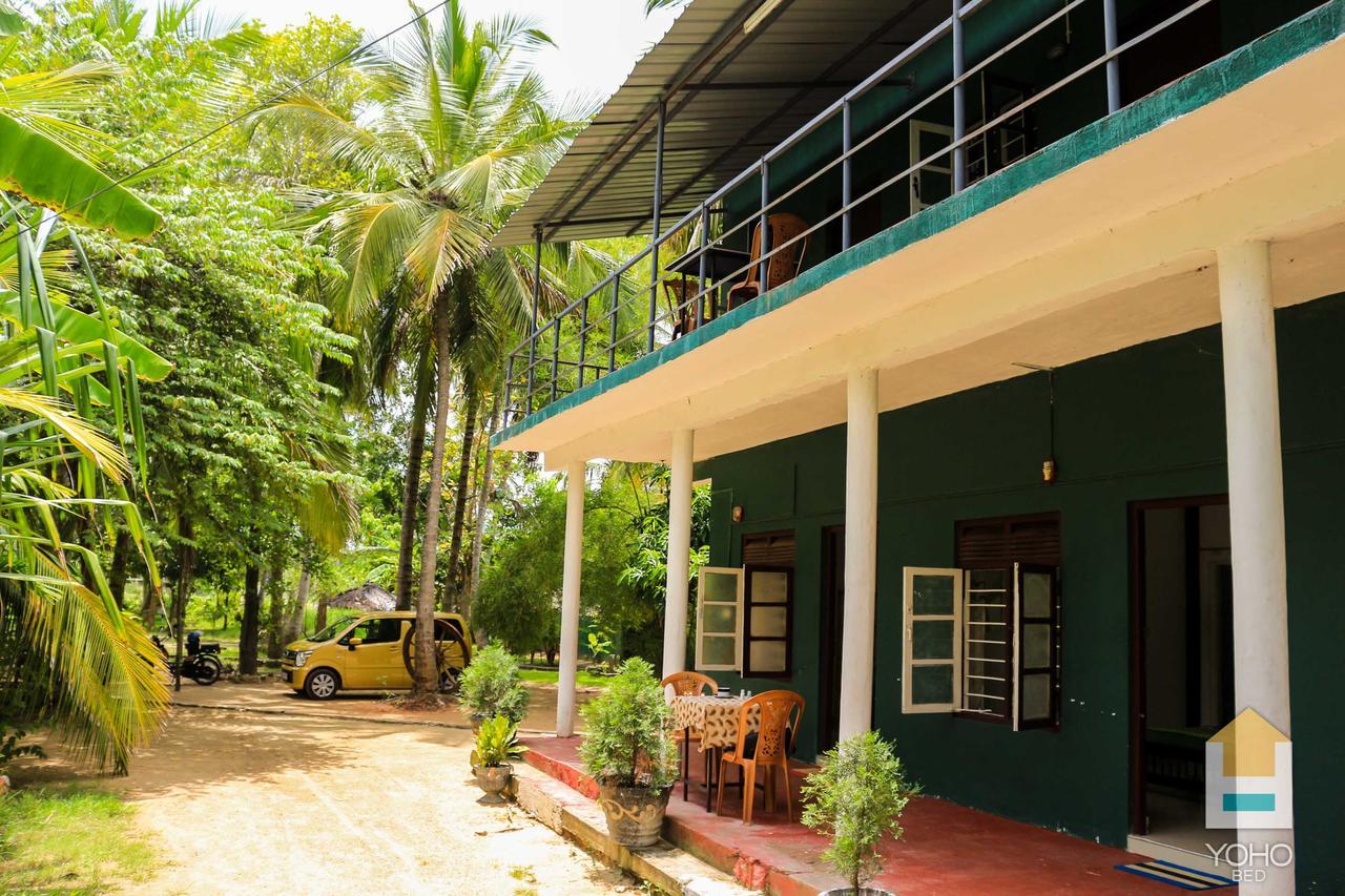 Coconut Park Bed and Breakfast Anuradhapura Exteriör bild